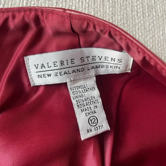 Red Leather Valerie Stevens Skirt - Picture 3 of 4